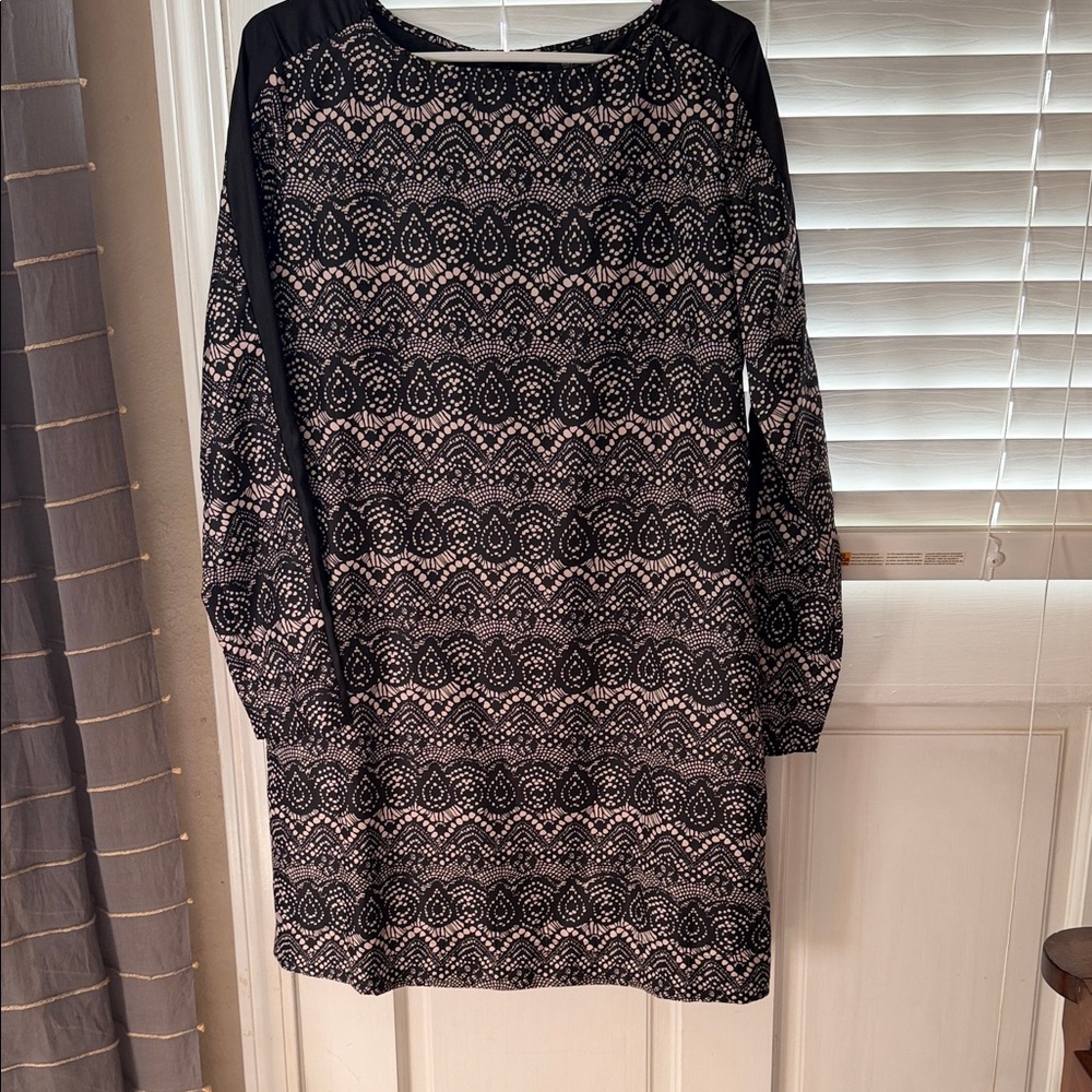Elegant Black and Cream print  Dress